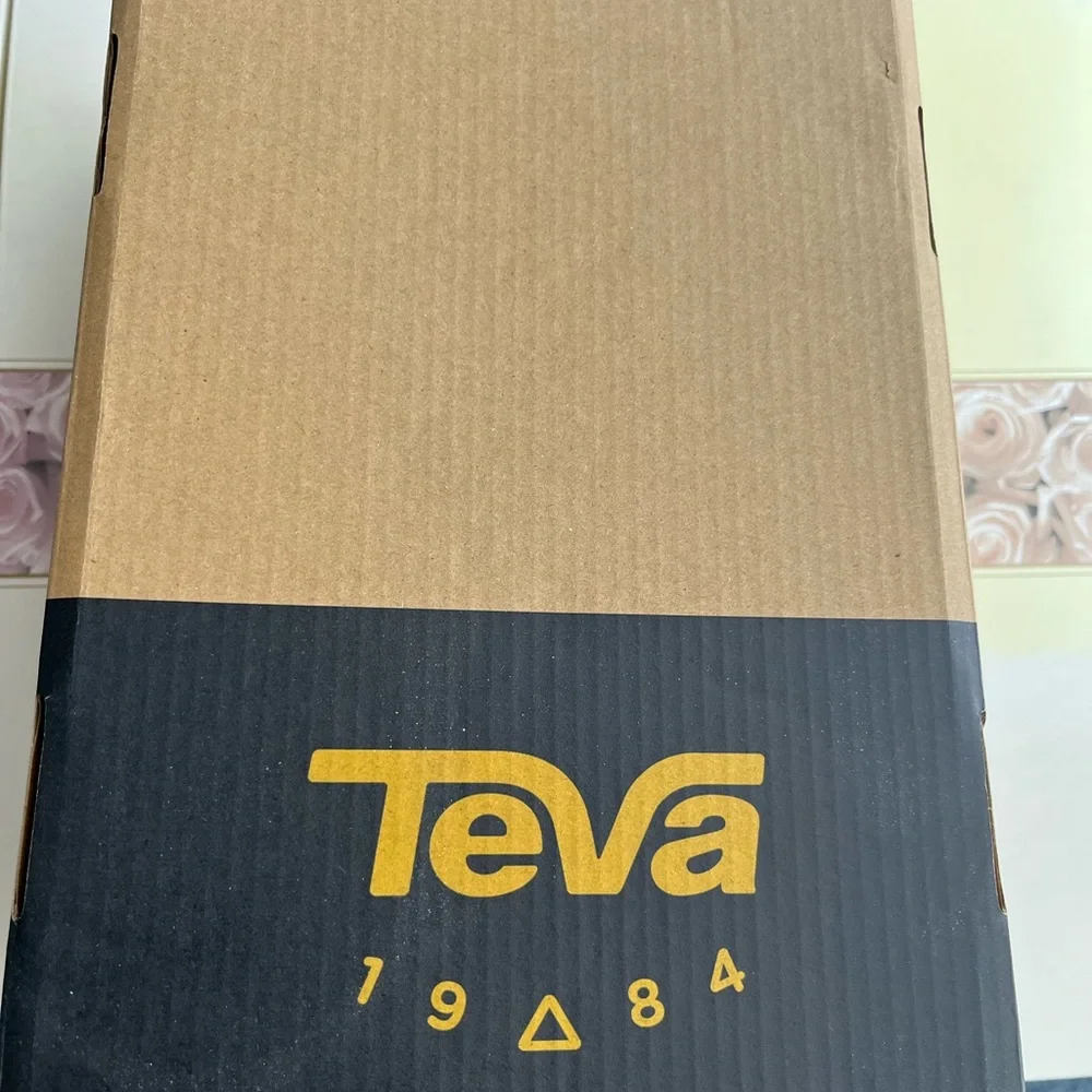 Brand New Teva Women's Tirra Sport Hiking Sandal, never worn!! So comfy! Sze 9❤️ - Picture 11 of 12
